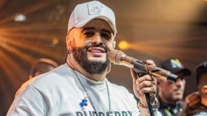 “Se cree muy valiente”: Nelson Velásquez encaró a hombre que agredió a una mujer en su show